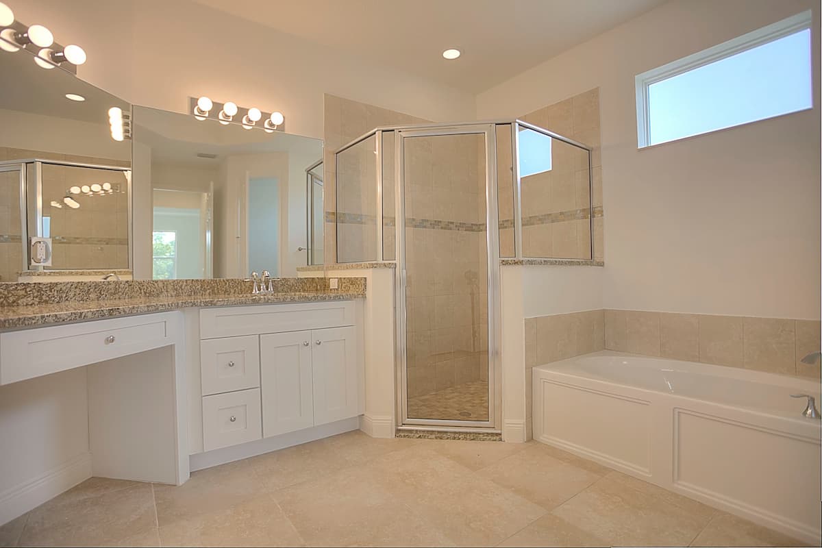 Savannah Home Model Master bathroom