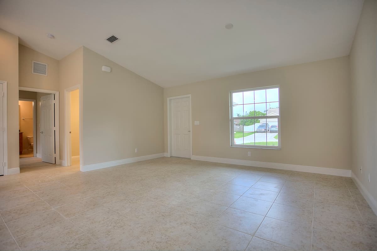 Kingston Home Model Great Room Entry