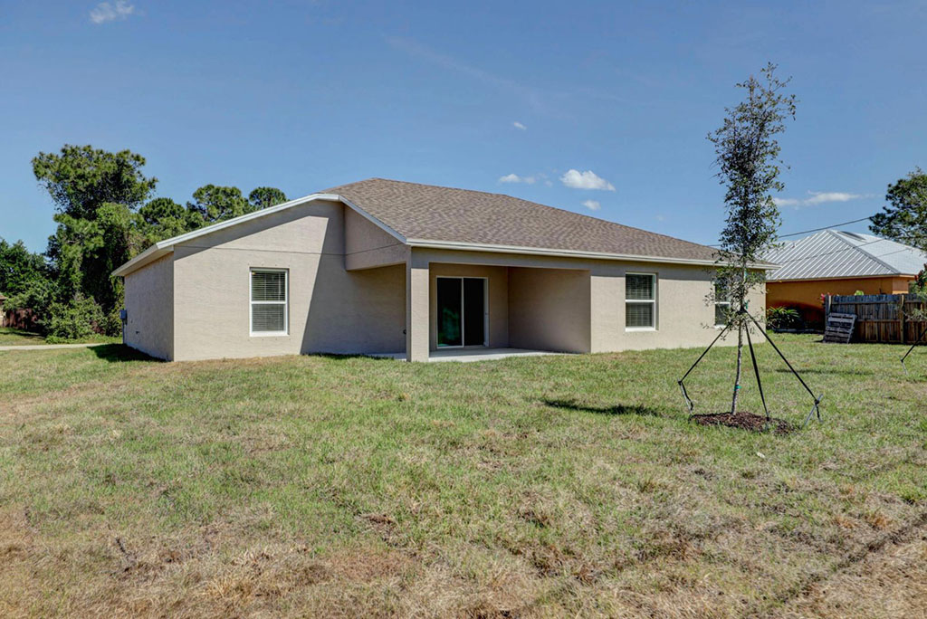 verona homes backyard